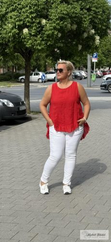 Dina felülöltöző
